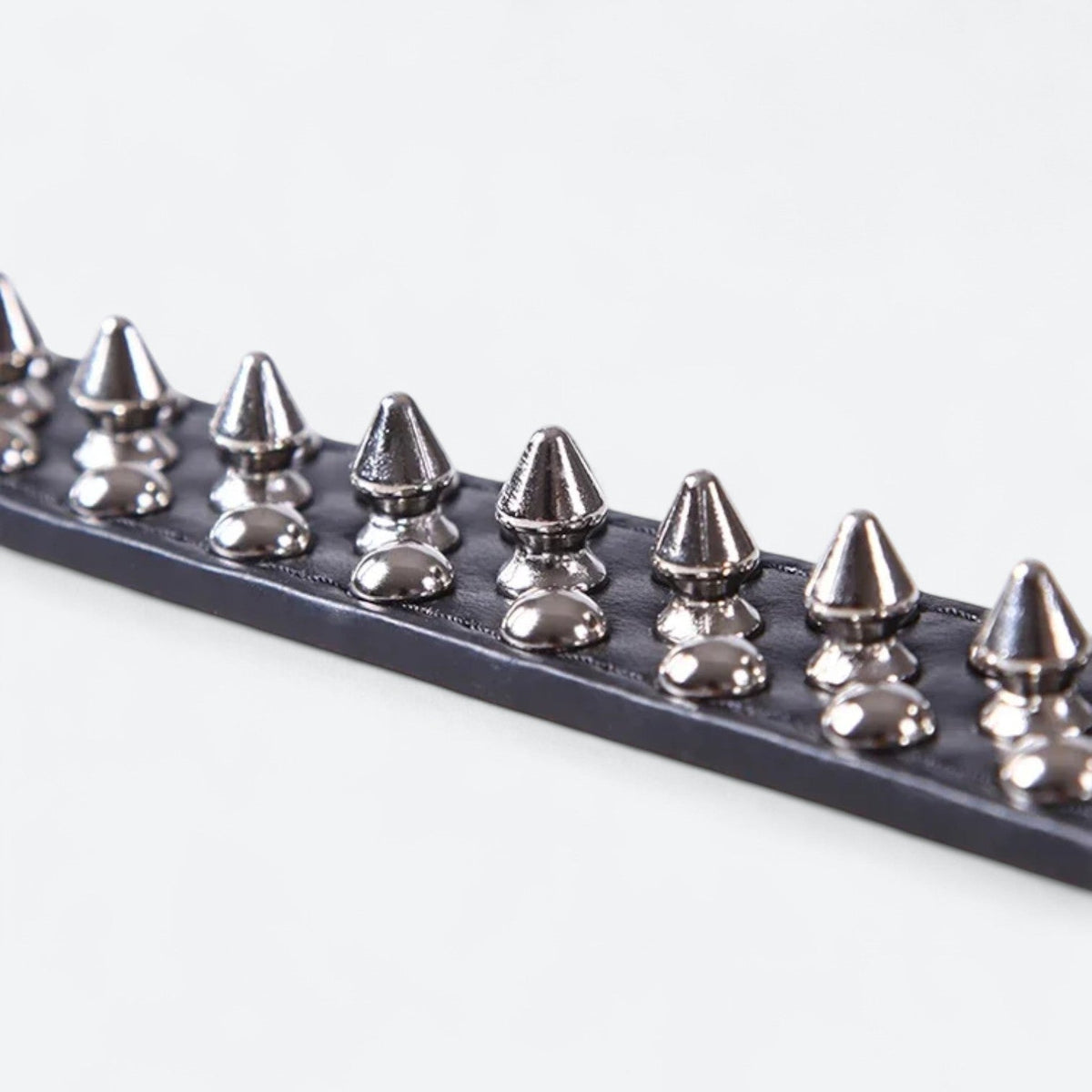 Spiked-Leather-Dog-Collar-Leash-Set.jpg