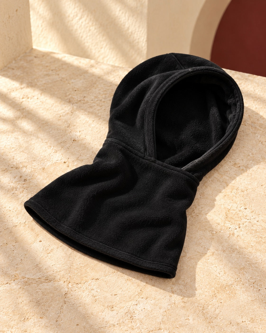 Fleece-Lined Iggy Snood Hood in Black, garment detail