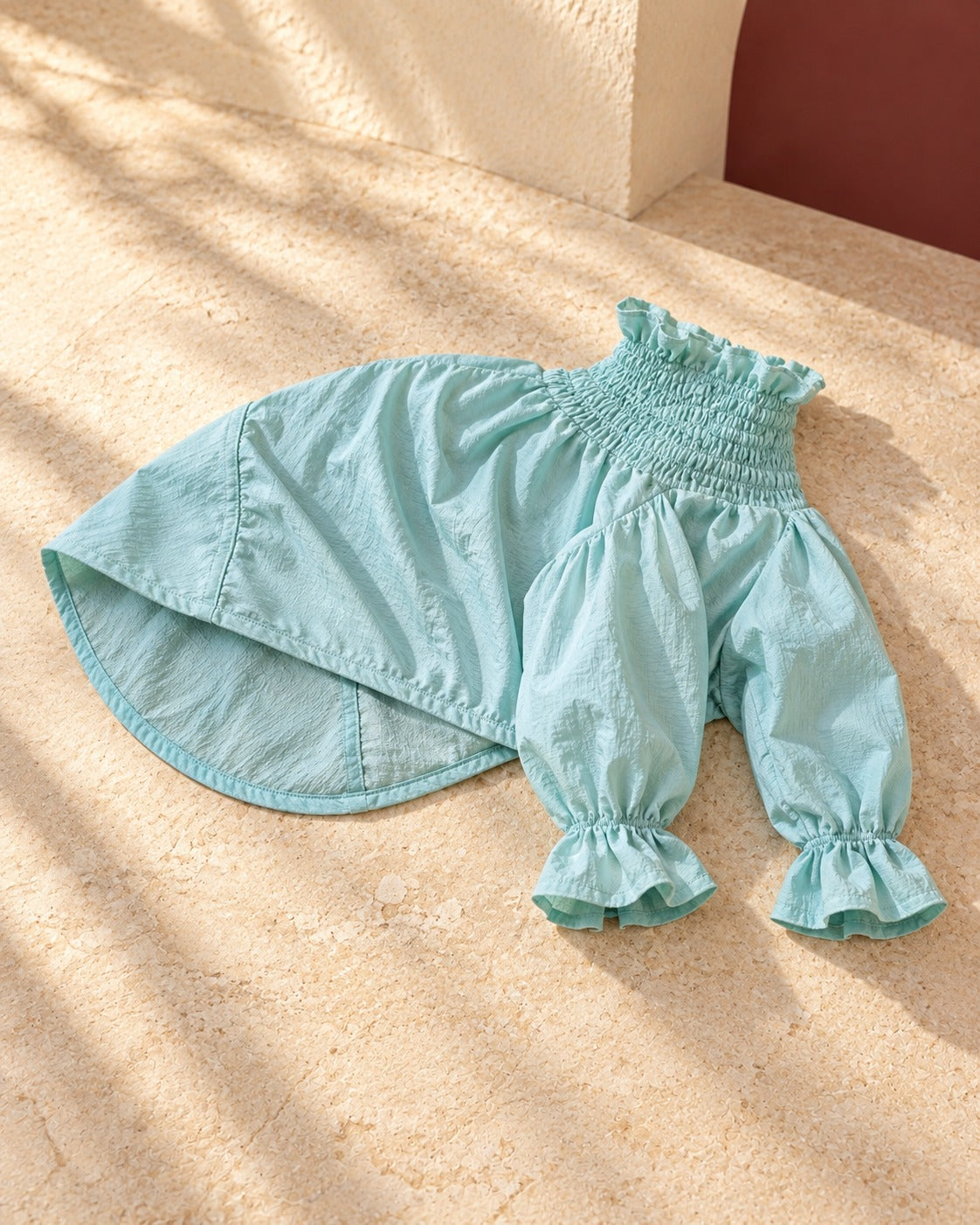 Gathered Puff-Sleeve Iggy Summer Shirt in Teal Blue, garment detail