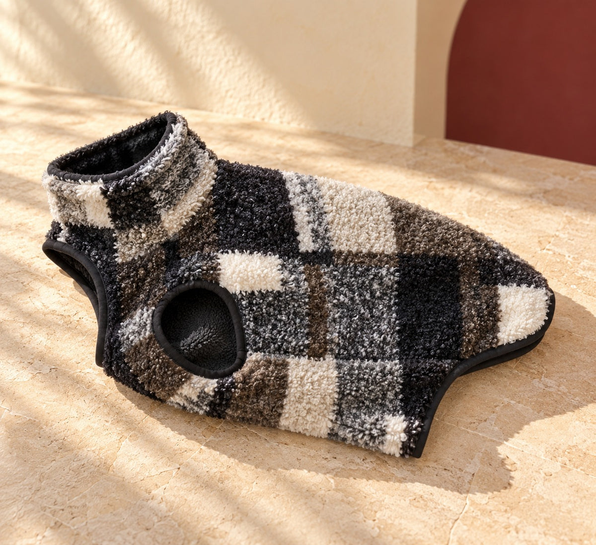 Oversized Check Fleece Iggy Vest, garment detail
